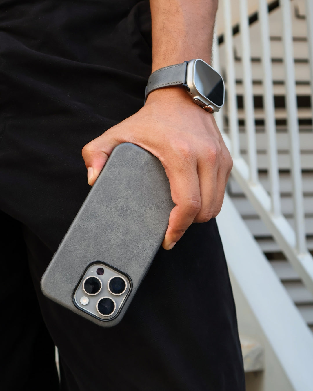 IZONE Slim Leather Case – Stone Grey