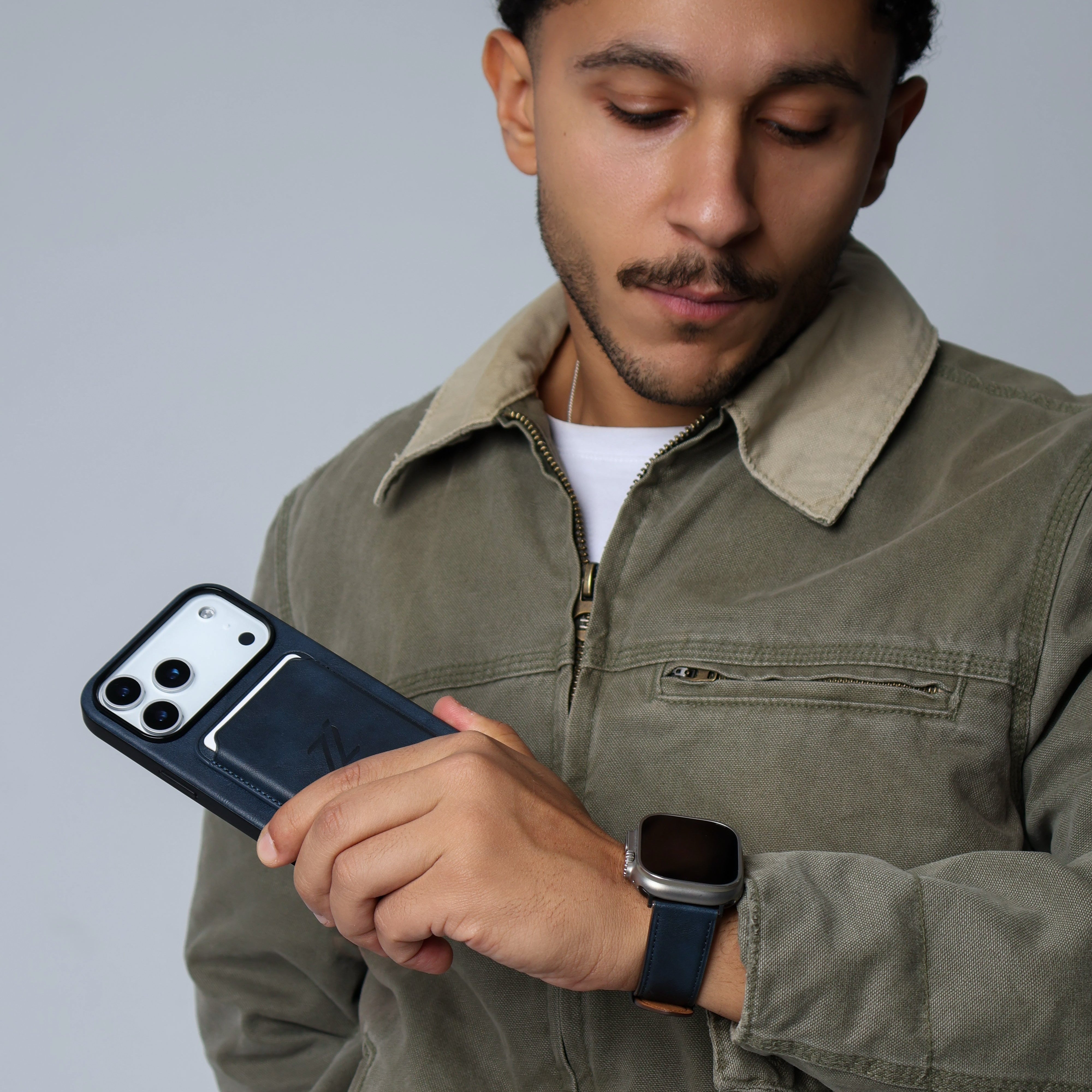 Navy - IZONE Magsafe Case + Apple Watch Strap